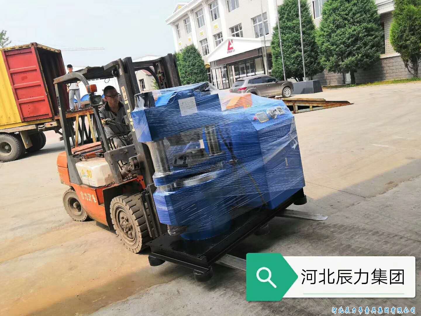 鋼絲繩纏放繩機器，鋼絲繩索具壓制機器，集體裝柜發(fā)貨